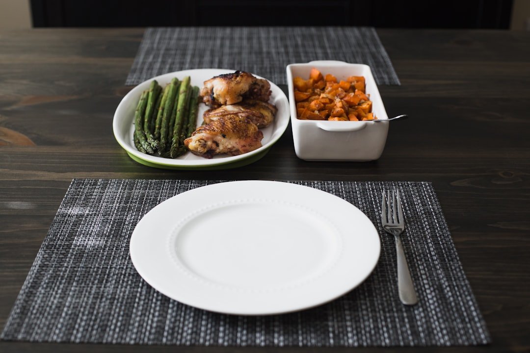 Photo cooking at home vs dining out